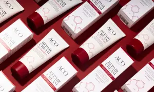 ACO Repair Cream med ceramider för intensiv hudvård. Skyddar, återställer och stärker hudbarriären.