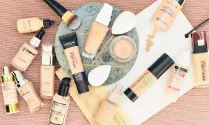 En samling foundations med neutral underton. Flera märken som L'Oréal, Vichy, Max Factor och Maybelline.
