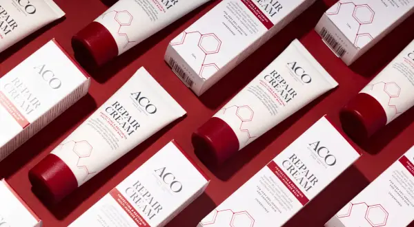ACO Repair Cream med ceramider för intensiv hudvård. Skyddar, återställer och stärker hudbarriären.