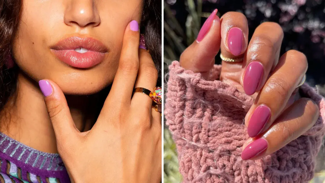 Två närbilder visar händer med perfekt målade naglar i rosa och lila nyanser. En hand med lila naglar vid läpparna, en annan med rosa naglar i en stickad tröja.
